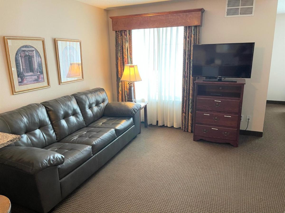 River Hills Hotel- Mankato Luaran gambar