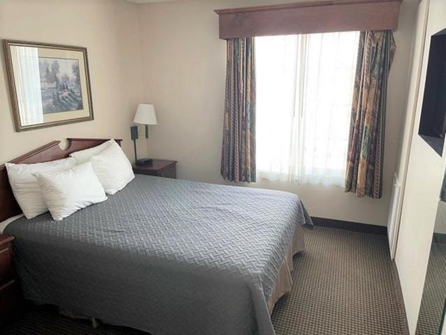 River Hills Hotel- Mankato Luaran gambar